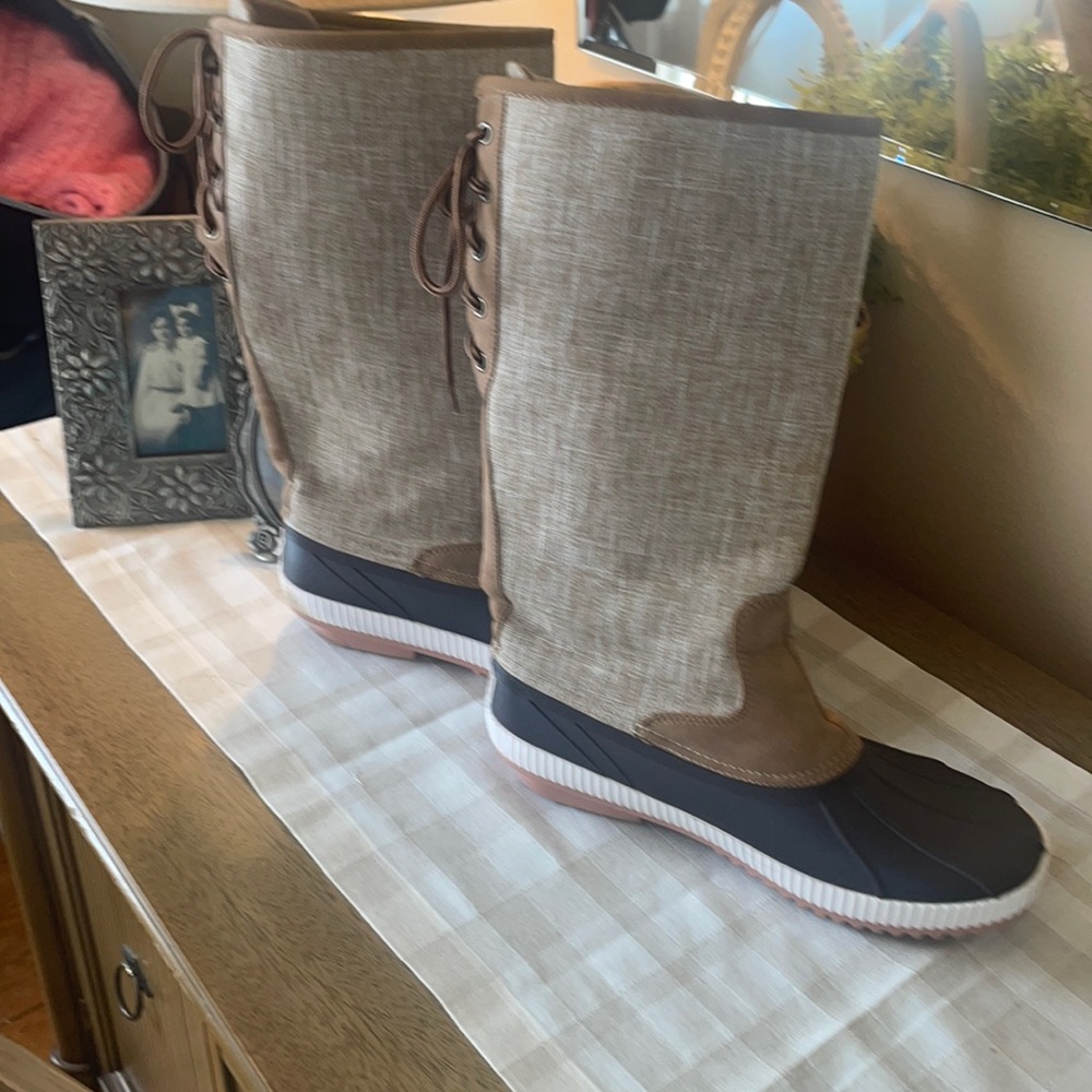 MarleyLilly high duck boots. Worn only twice. No monogram on them.